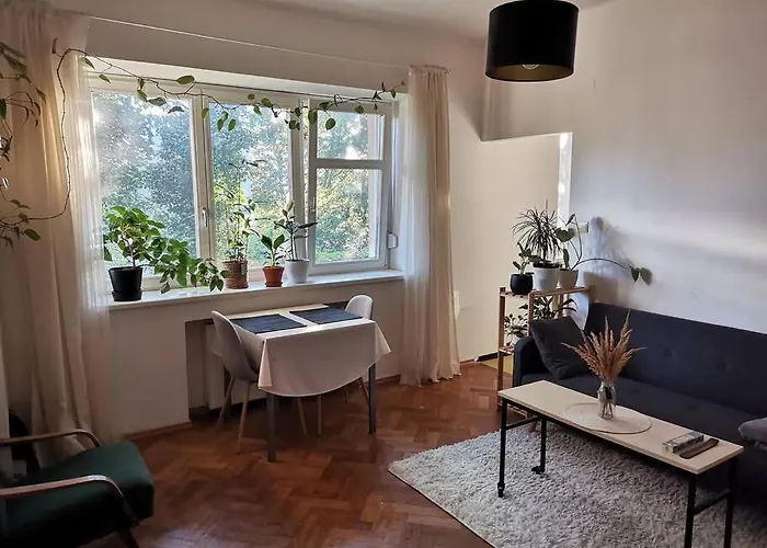 Апартаменти Cozy In The Centre Near Train Station *